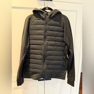 Vuori Men's Charcoal Puffer Jacket